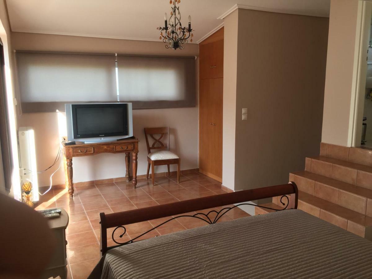 Agios Georgios  Relaxing Villa With Swimming Pool And Garden מראה חיצוני תמונה