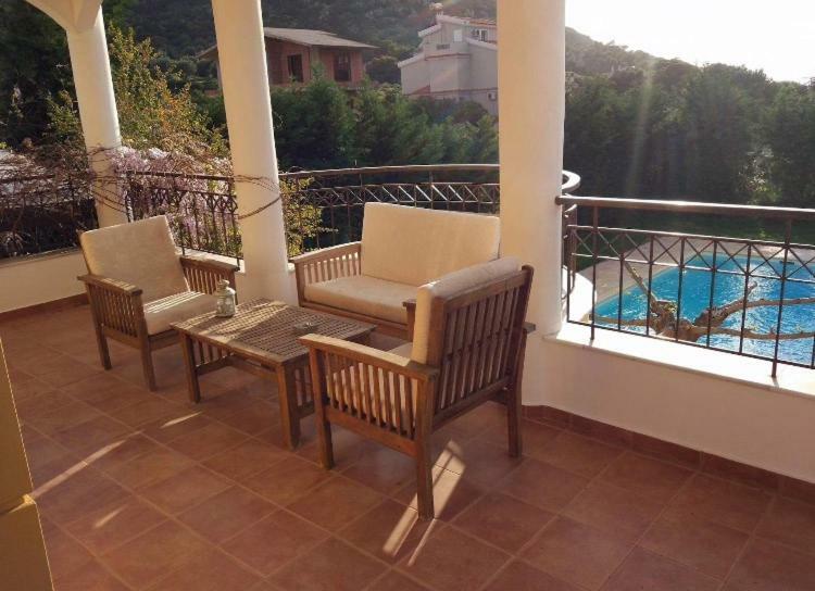 Agios Georgios  Relaxing Villa With Swimming Pool And Garden מראה חיצוני תמונה