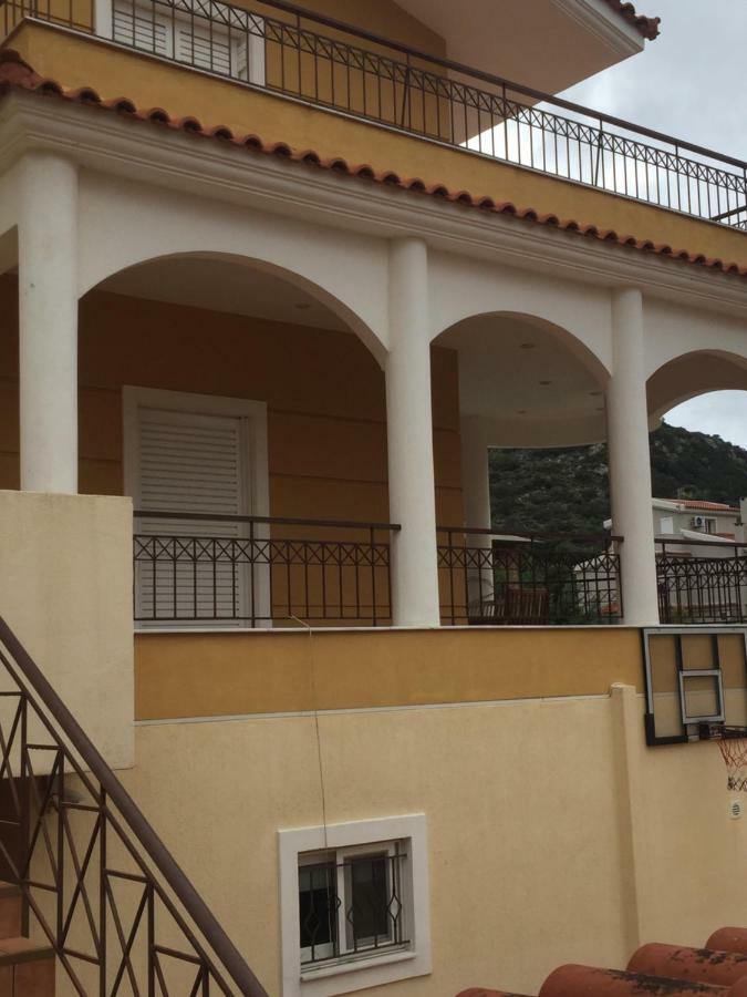 Agios Georgios  Relaxing Villa With Swimming Pool And Garden מראה חיצוני תמונה