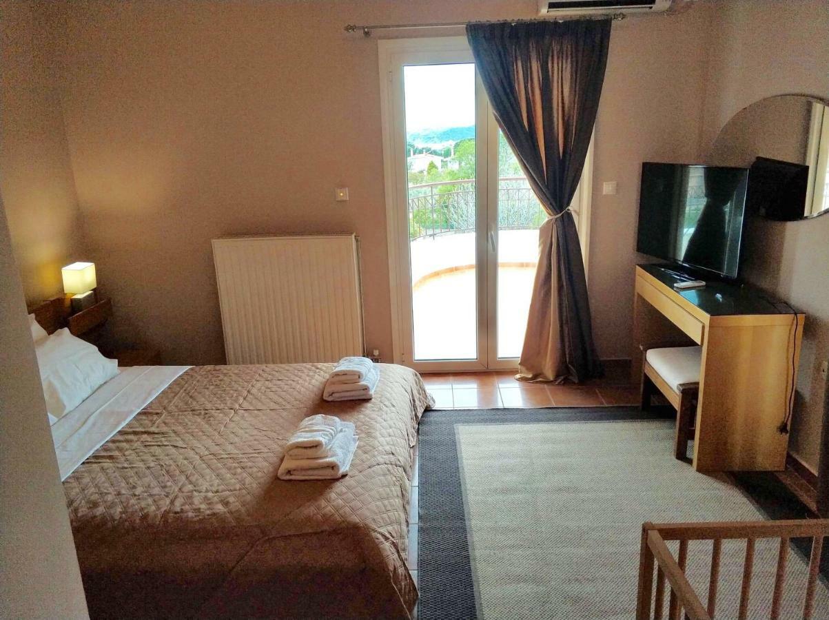 Agios Georgios  Relaxing Villa With Swimming Pool And Garden מראה חיצוני תמונה